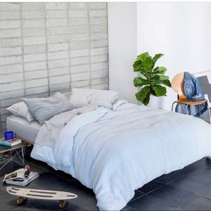 Brooklinen Queen Sized Linen Sheet Set